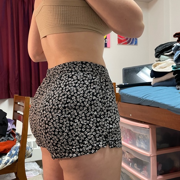 Garage Floral Flowy Pants - Picture 4 of 4